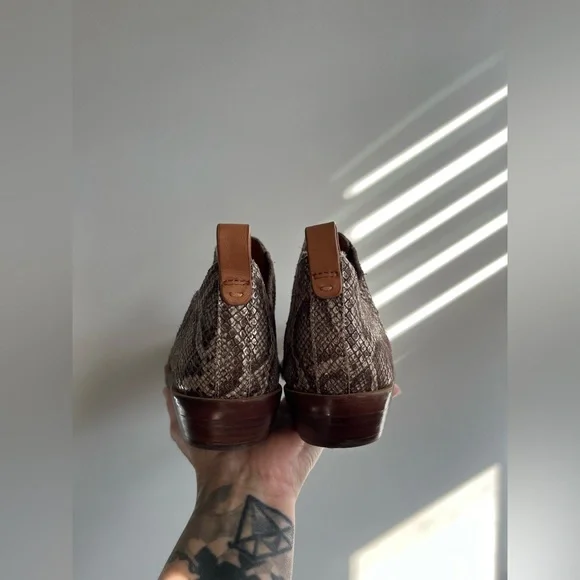 Gentle Souls Snakeskin Embossed Leather Bootie Size 6 New - Picture 4 of 11